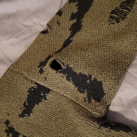 Romwe - Picture 2 of 5